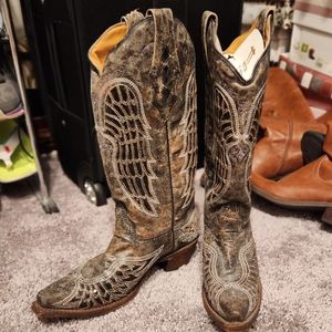 CORRAL COUNTRY BOOTS